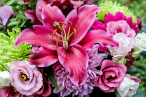 aluminium-print-bouquet-with-lily