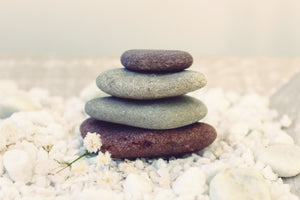 3-piece-canvas-print-stone-balance
