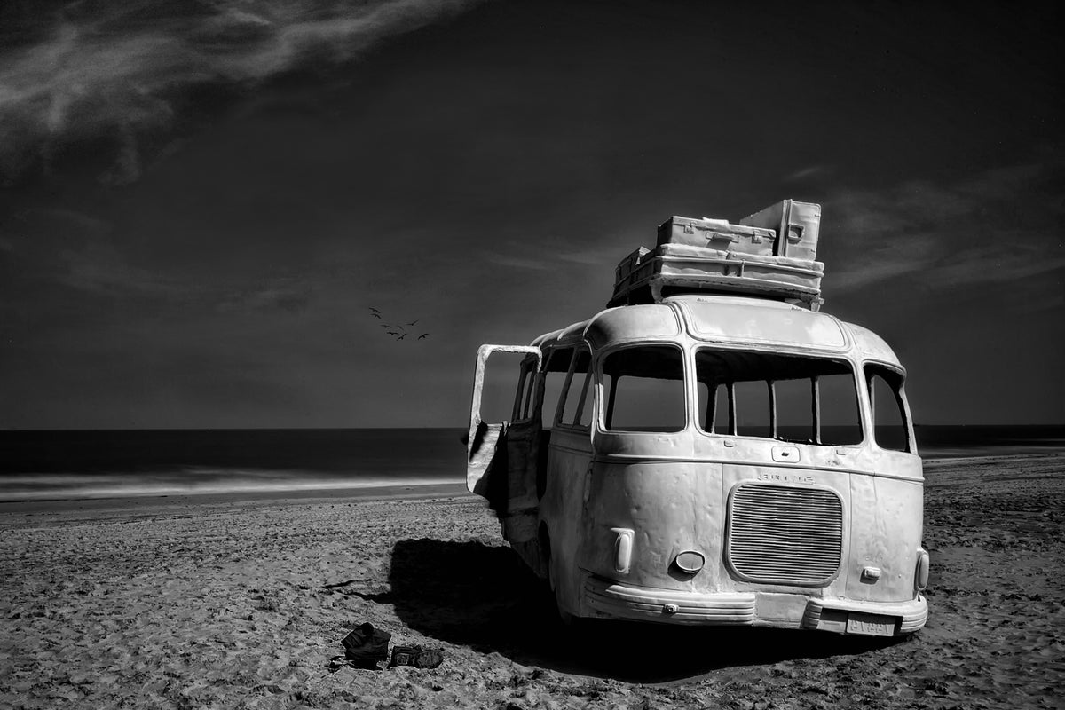 3-piece-canvas-print-beached-bus