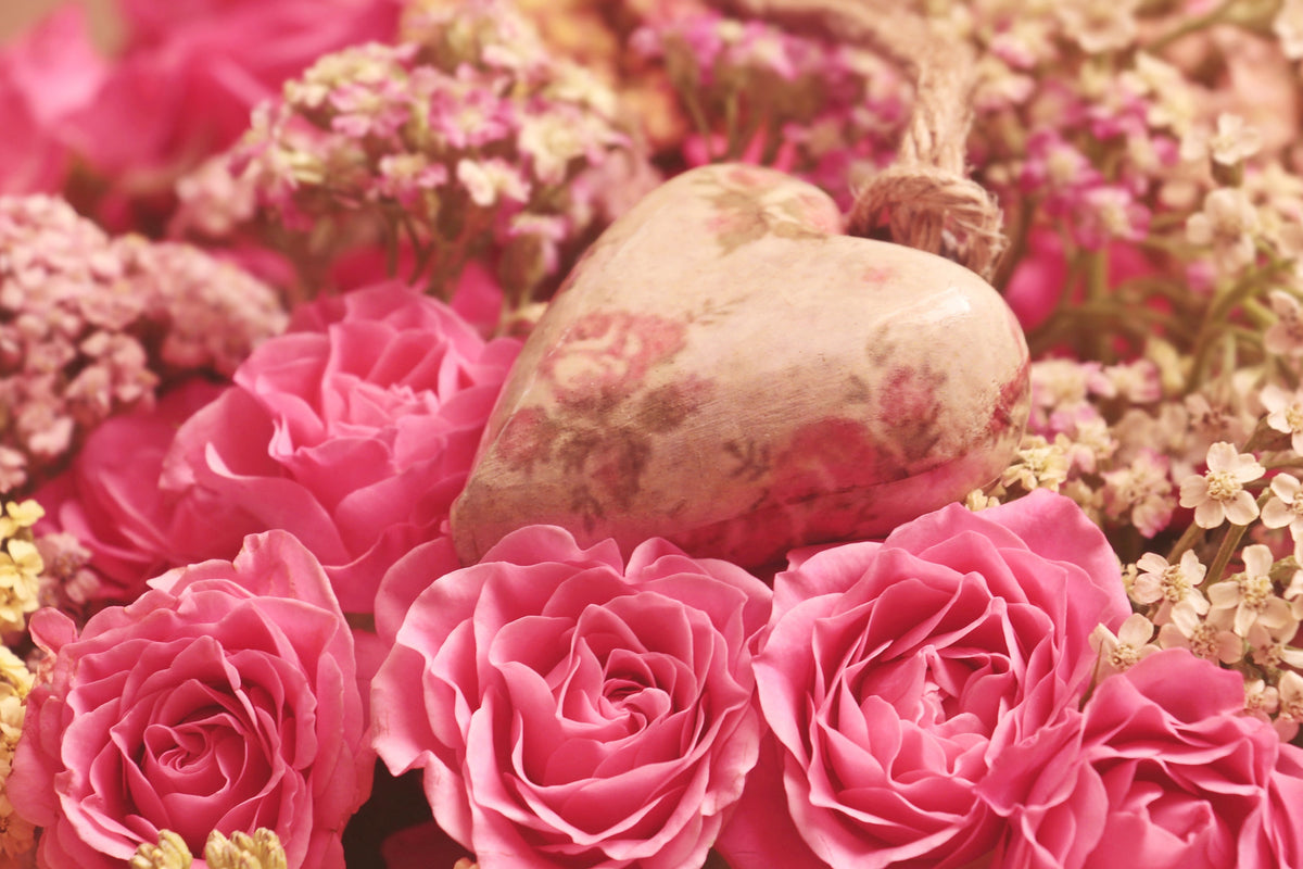 acrylic-print-romantic-roses-with-heart