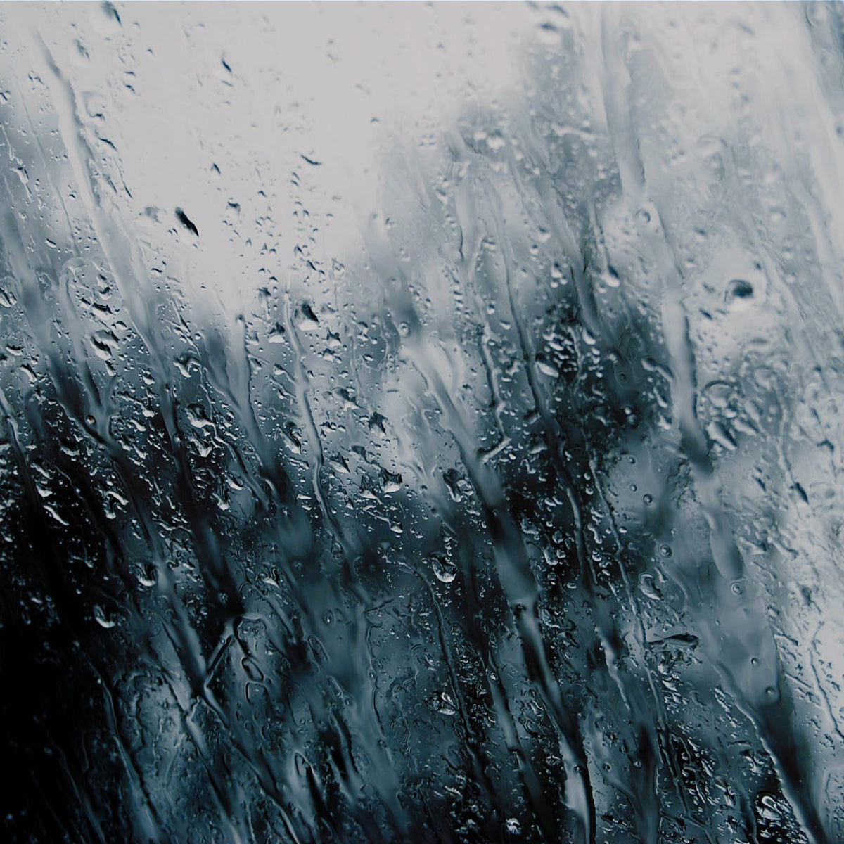 9-piece-aluminium-print-rain