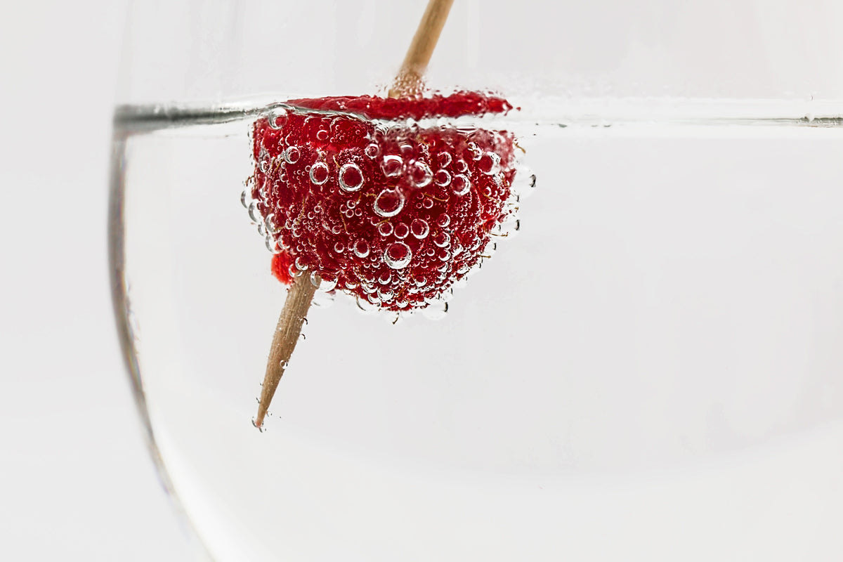 canvas-print-raspberry-cocktail