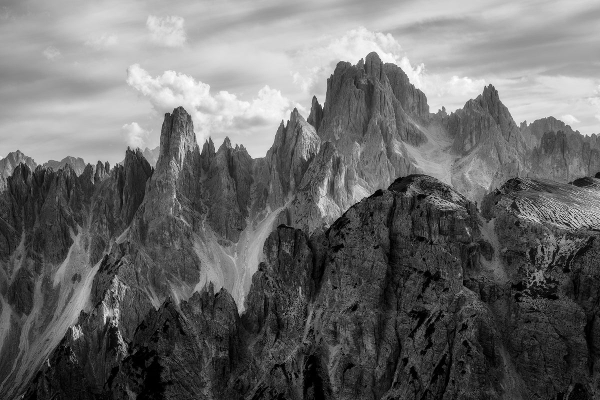 framedcanvas-print-the-peaks-x