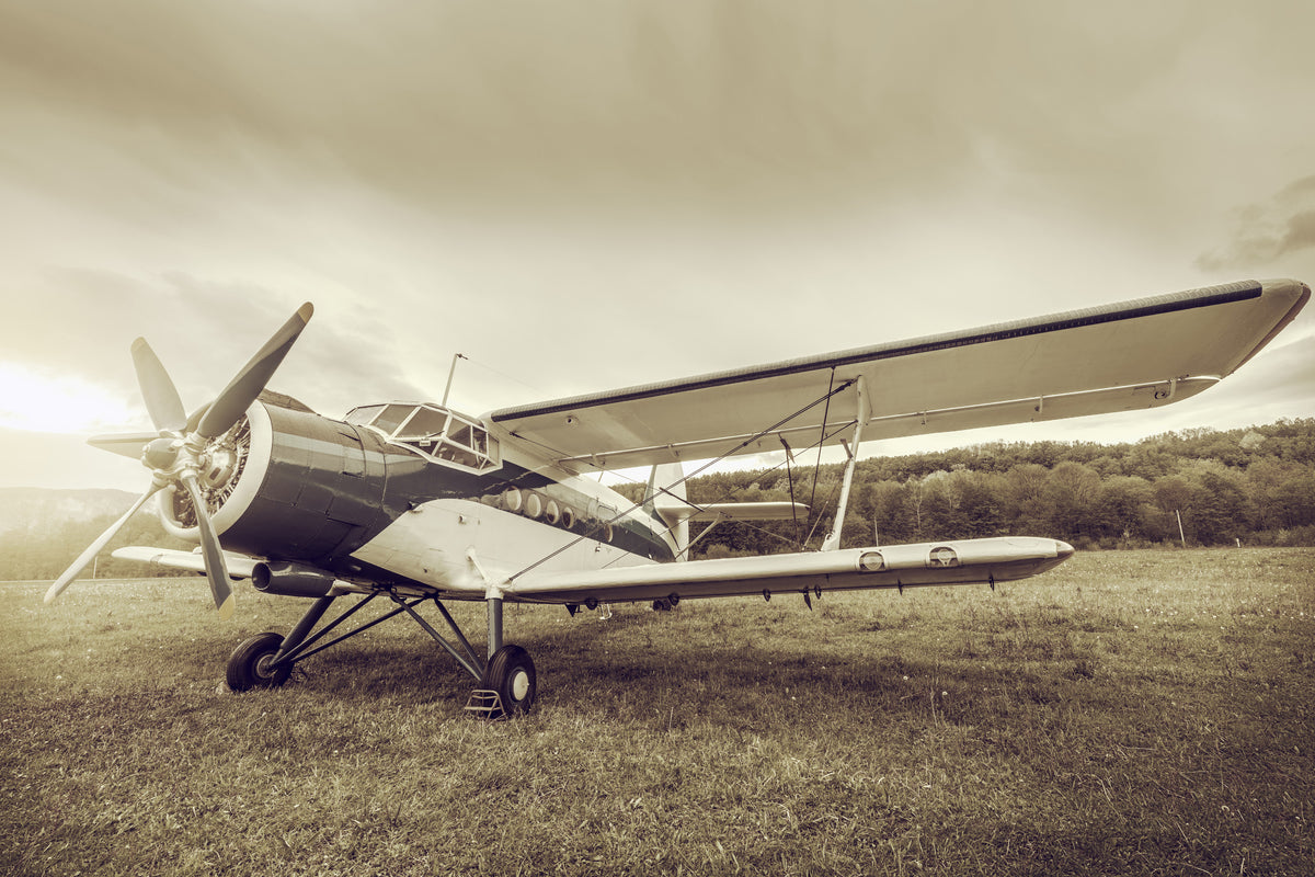 framedcanvas-print-nostalgic-aircraft-in-retro-style