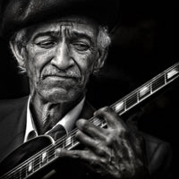 aluminium-print-the-guitarist