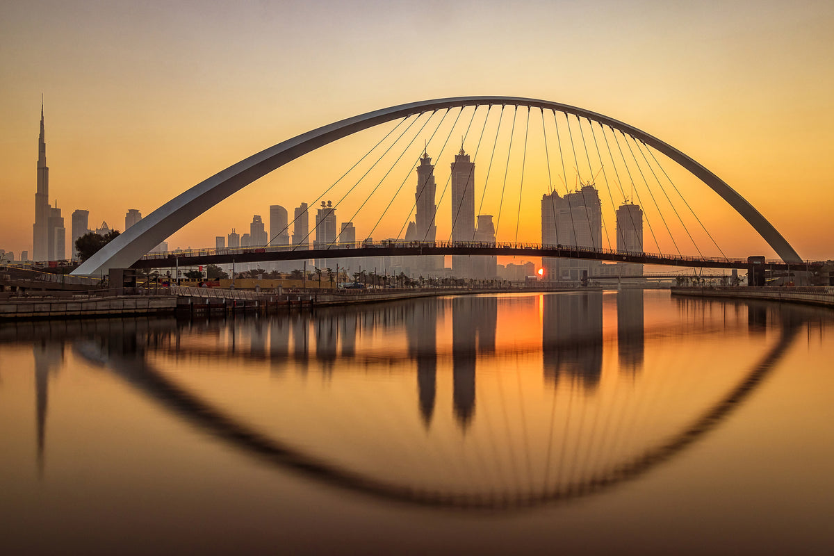 canvas-print-sunrise-at-the-dubai-water-canal-x