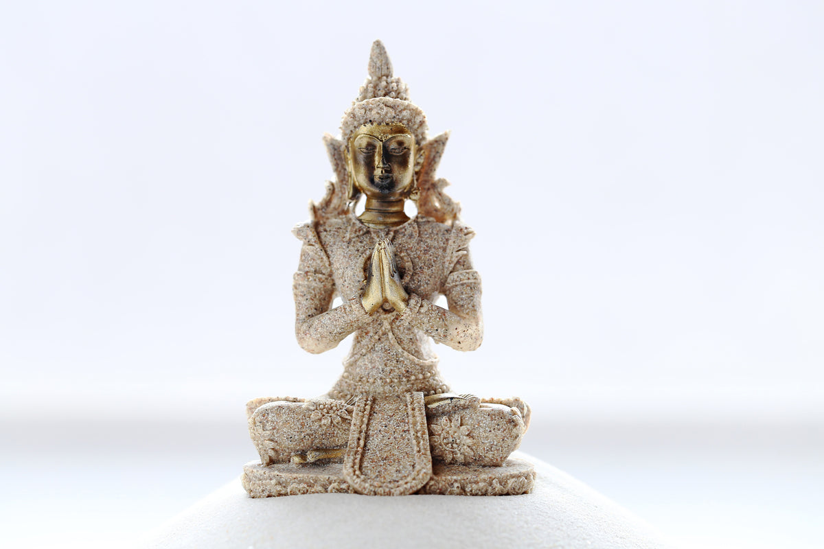 poster-print-sculpture-of-a-buddha