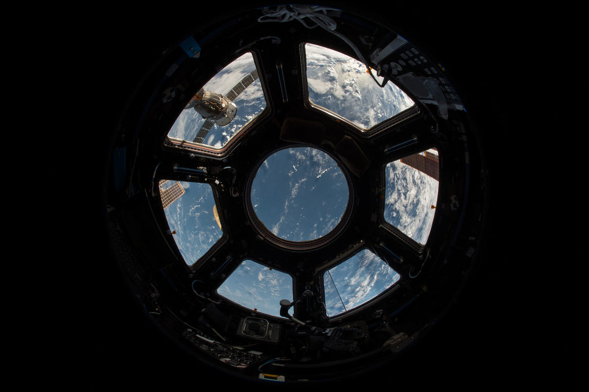 3-piece-aluminium-print-a-look-from-the-iss