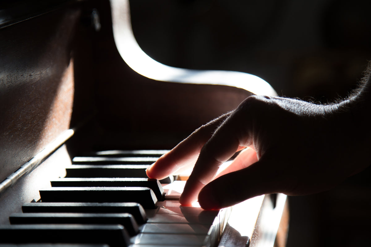 canvas-print-piano-player