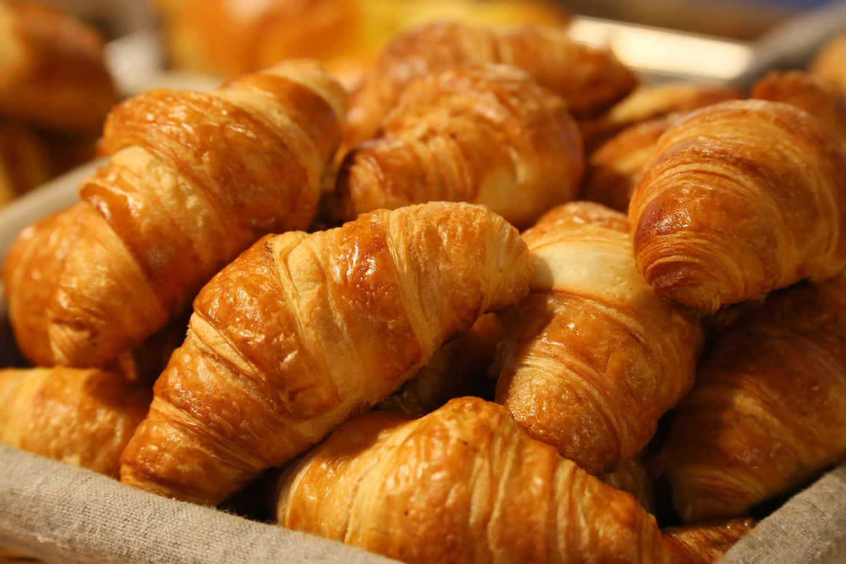 canvas-print-fresh-croissants