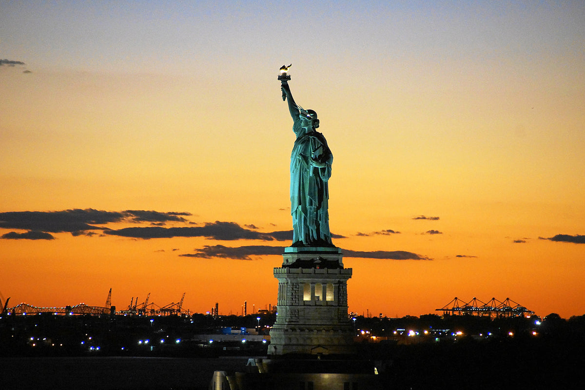 3-piece-acrylic-print-statue-of-liberty-in-the-evening-light