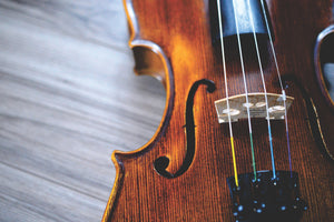 aluminium-print-close-up-violin-ii