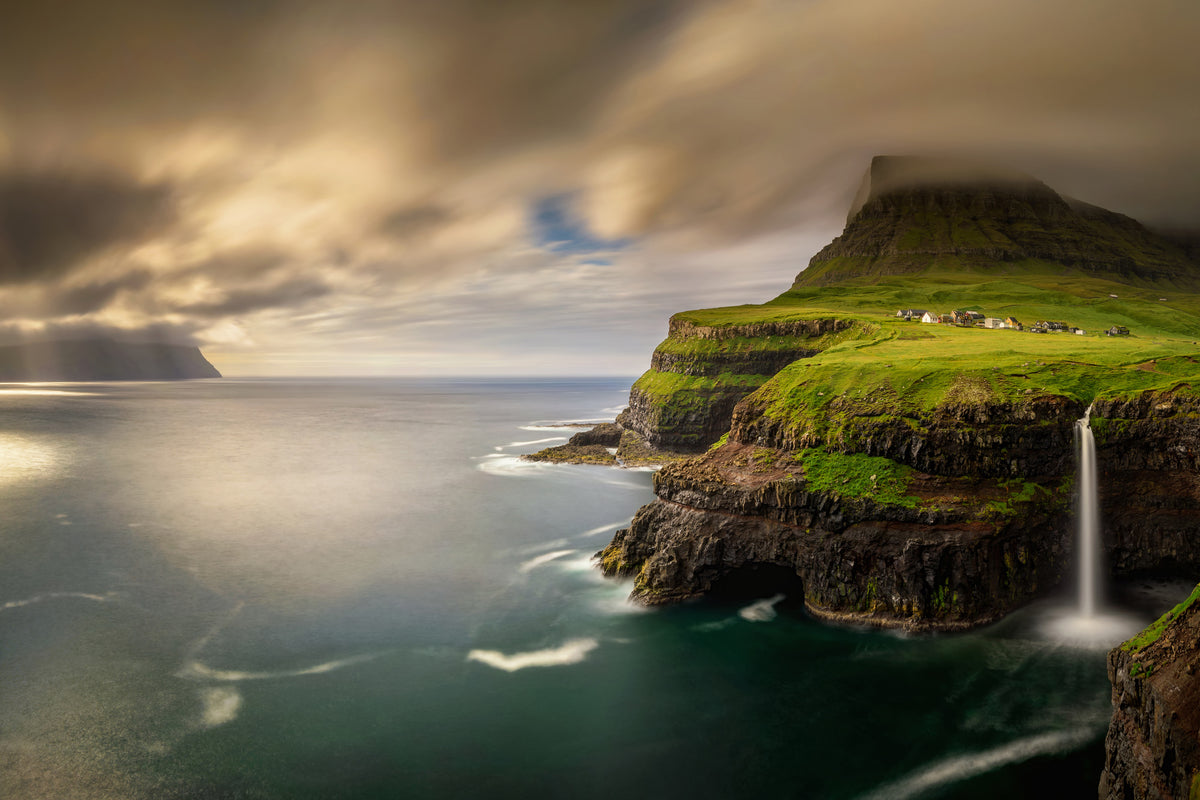 framedposter-print-gasadalur-and-mykines