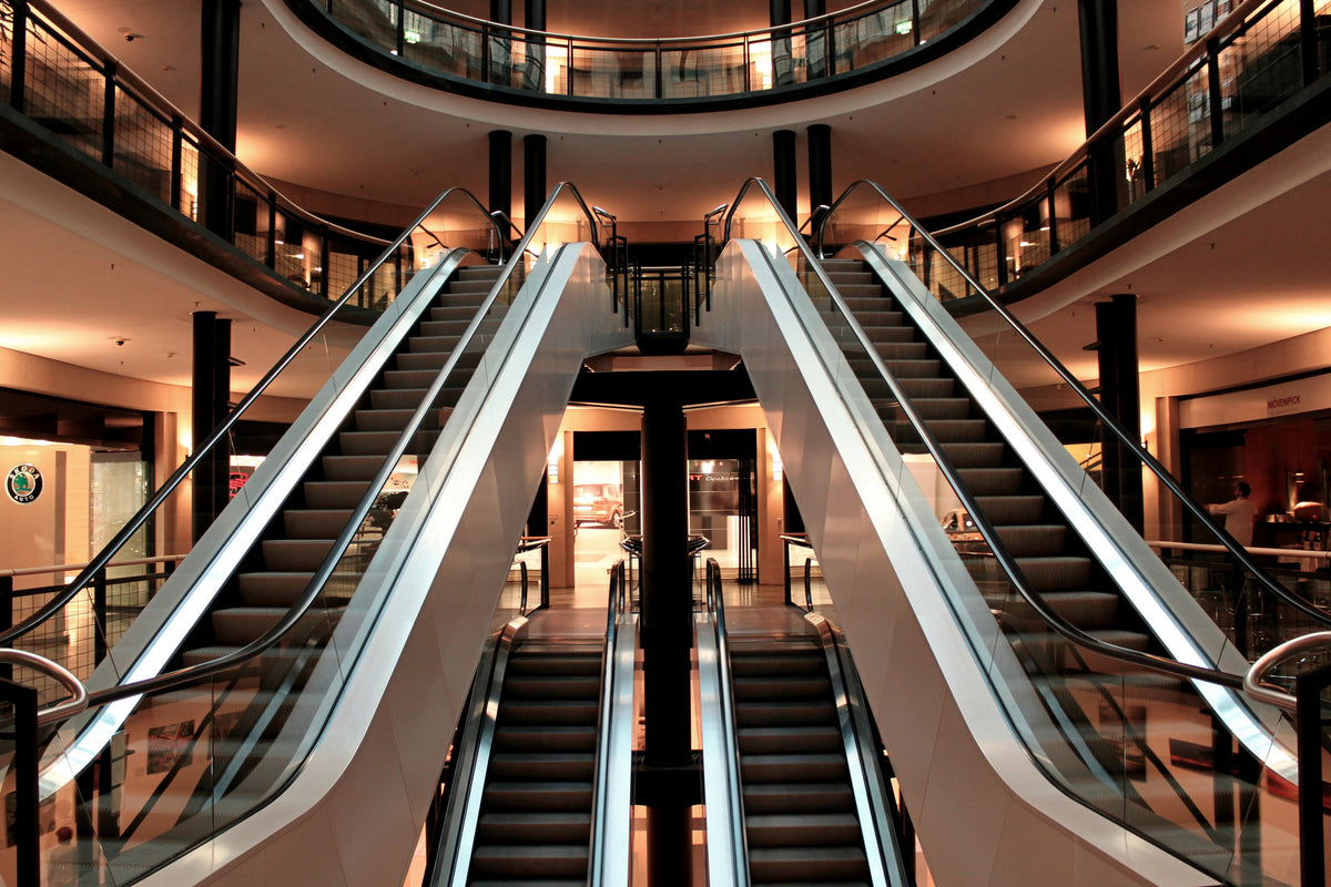 canvas-print-escalator-in-shopping-mall
