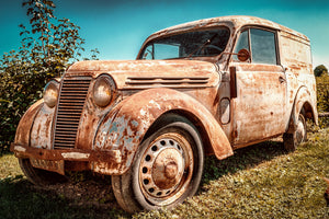 3-piece-canvas-print-oldtimer-with-rust