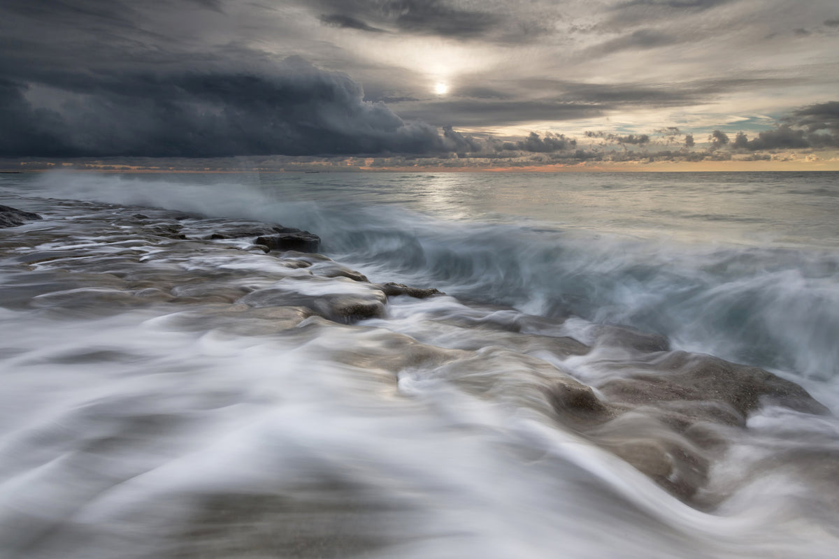 acrylic-print-action-in-sea-x