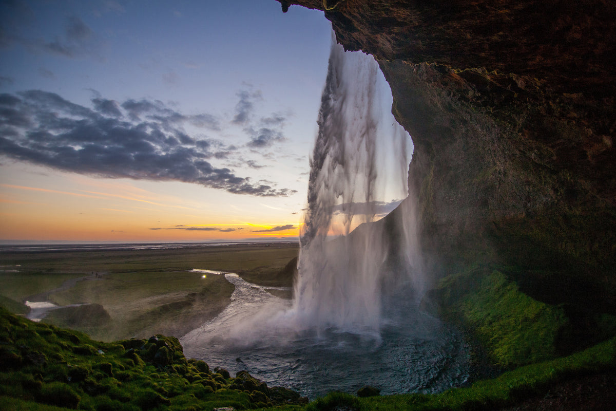 framedposter-print-evening-mood-at-the-waterfall