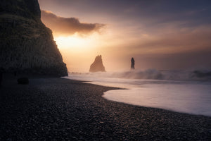 framedposter-print-reynisfjara-sunrise