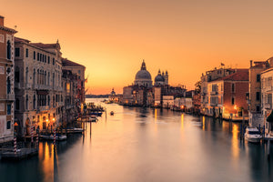 framedcanvas-print-dawn-on-venice