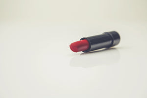 framedposter-print-the-lipstick