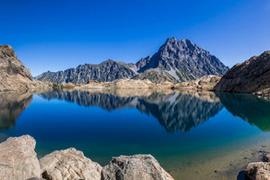 poster-print-calming-mountain-lake