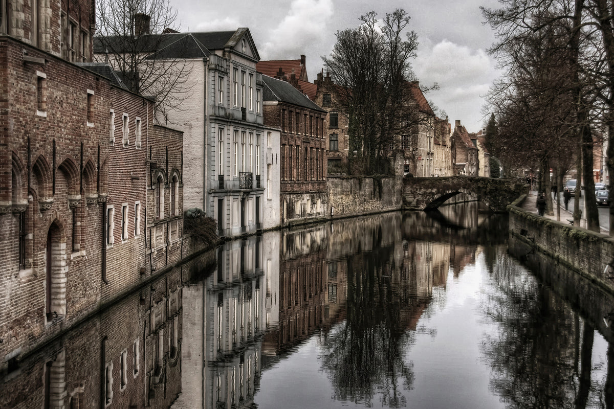 3-piece-canvas-print-reflections-of-the-past