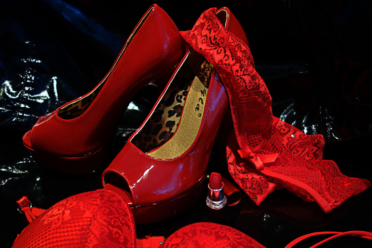 3-piece-acrylic-print-red-high-heels