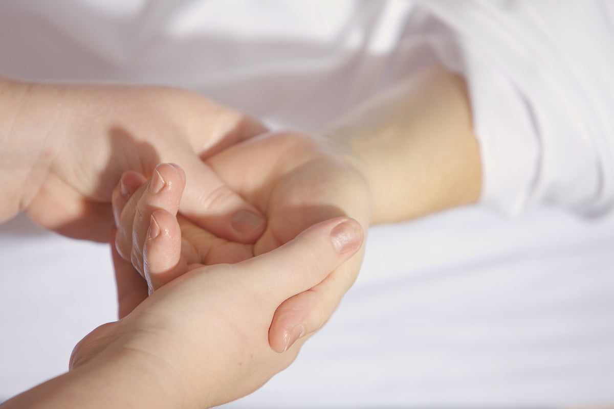framedposter-print-hand-massage