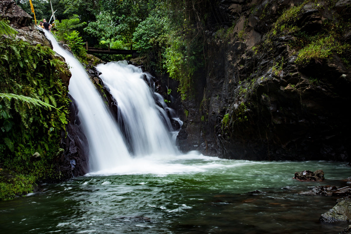 3-piece-aluminium-print-waterfall-in-the-evening-light