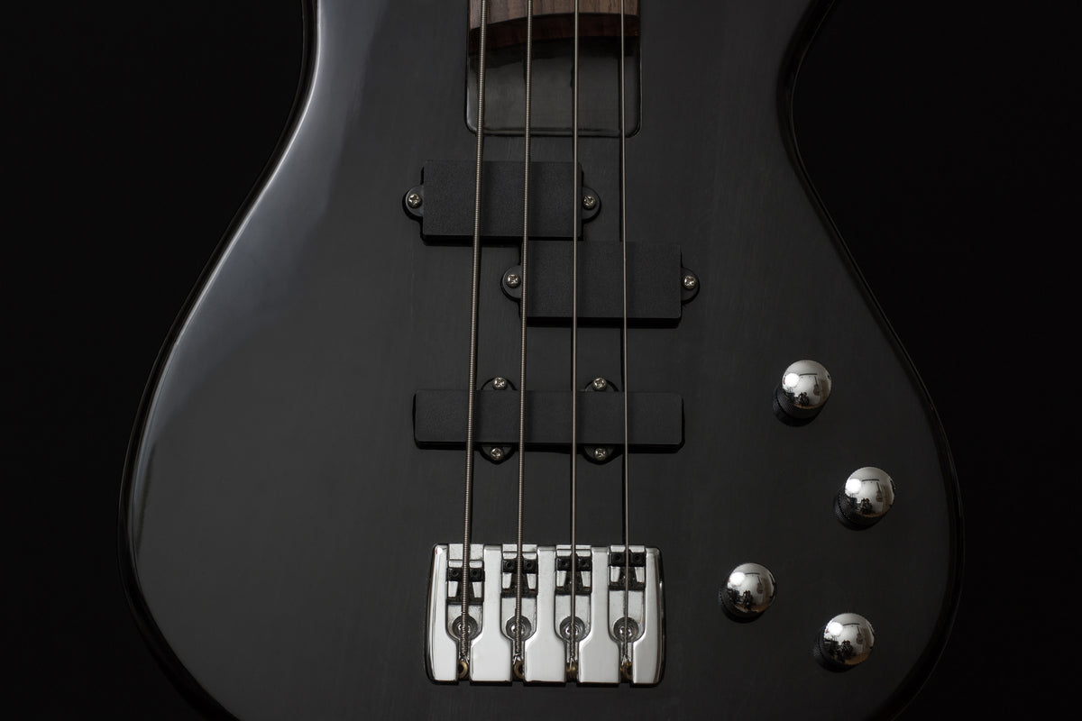 canvas-print-guitar-in-black