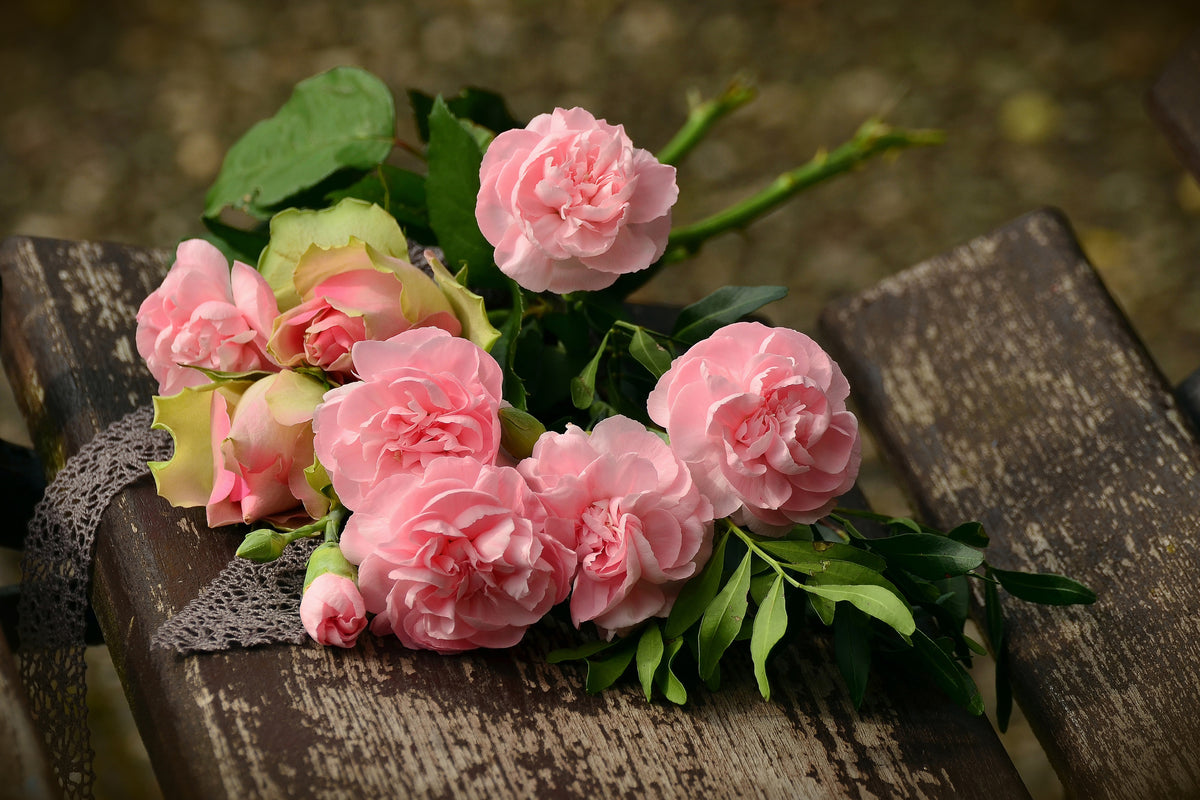 framedcanvas-print-a-bouquet-of-roses