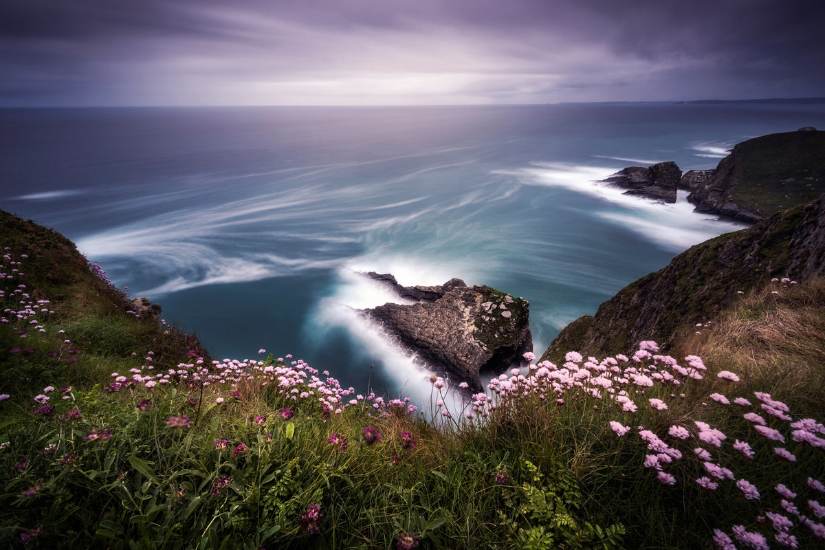 framedcanvas-print-on-the-edge-of-the-cliff-x