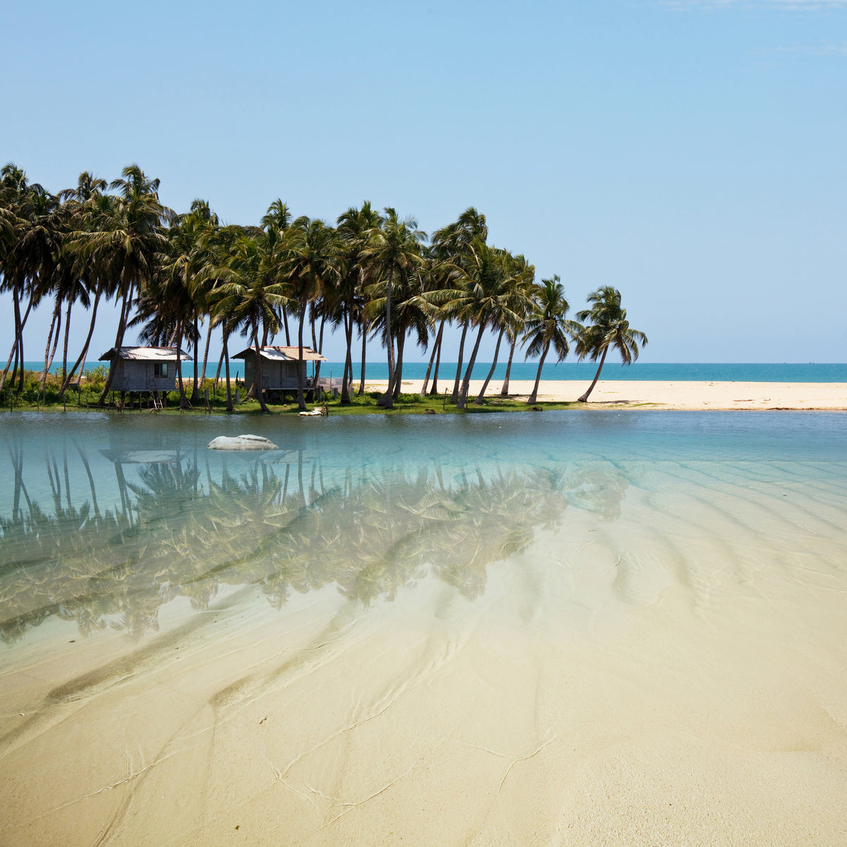 9-piece-aluminium-print-the-sea-and-the-island