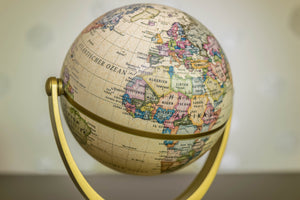 3-piece-canvas-print-the-globe