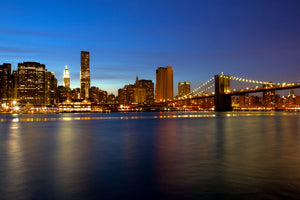 framedcanvas-print-skyline-manhattan-in-sea-of-lights